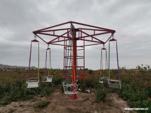 兒童游樂設(shè)備金屬部分的銹跡可用刷子除去