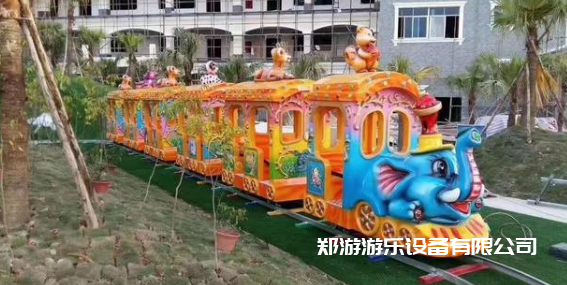 兒童小火車(chē)游樂(lè )設備趣味多 兒童小火車(chē)游樂(lè )設備趣味多
